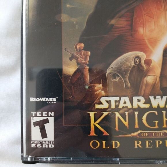 Star Wars Knights Of The Old Republic WINDOWS LucasArts Bioware 2003 4 Discs - Picture 2 of 12